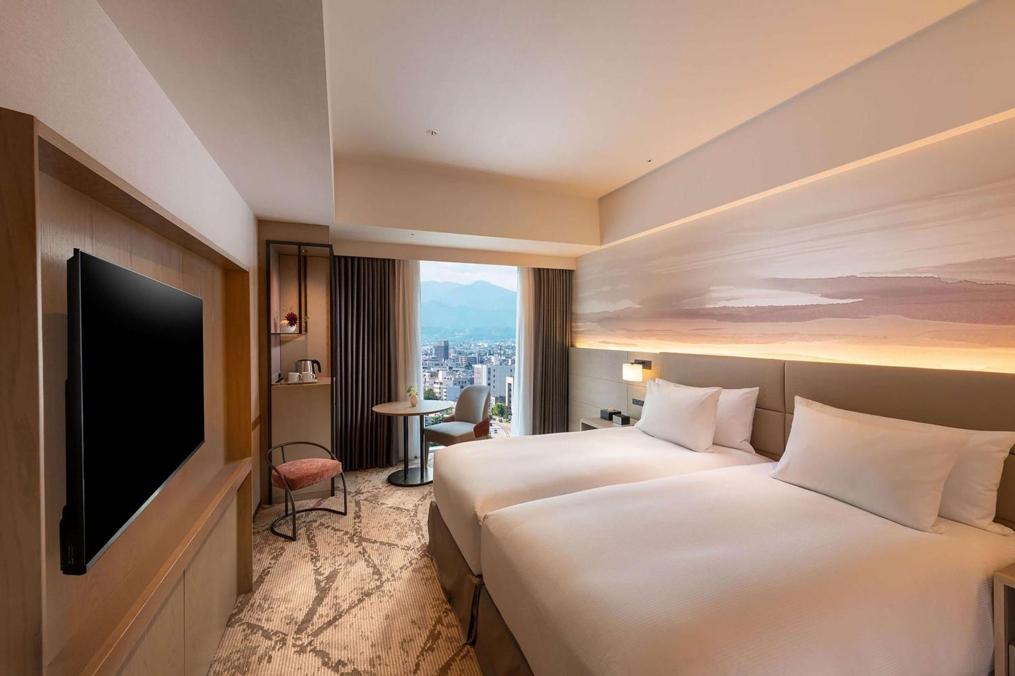 Doubletree By Hilton Toyama Hotel Exterior foto